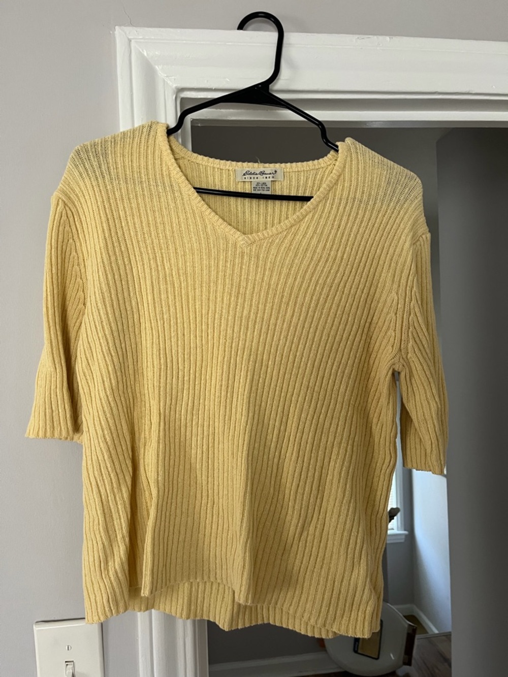 Eddie Bauer Light Yellow Ribbed V-Neck Short Sleeve Top